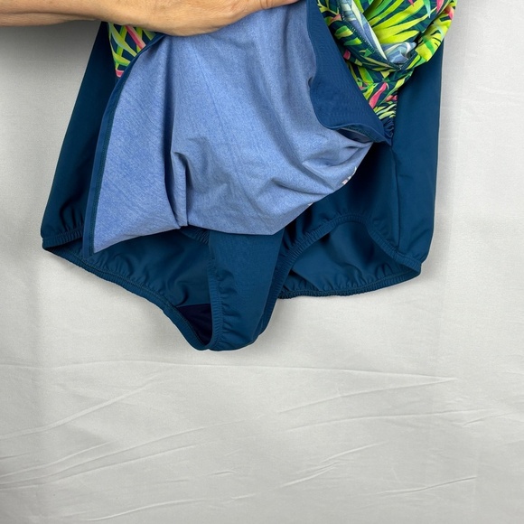 Land’ End Women’s One Piece Swim Dress Modest Tropical Sz16W Mature Flattering - Picture 9 of 13